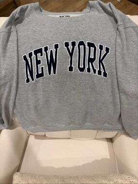 New York Grey Women’s Pullover Sweater